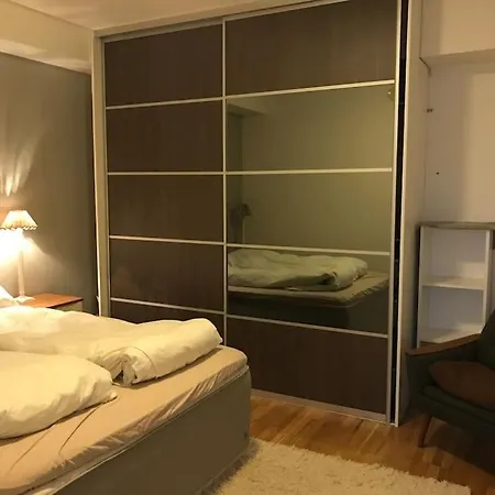 Stylish Top Floor In City Center דירה טרומסה